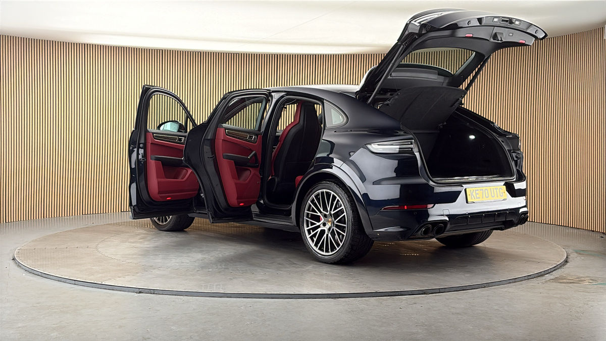 More views of Porsche Cayenne