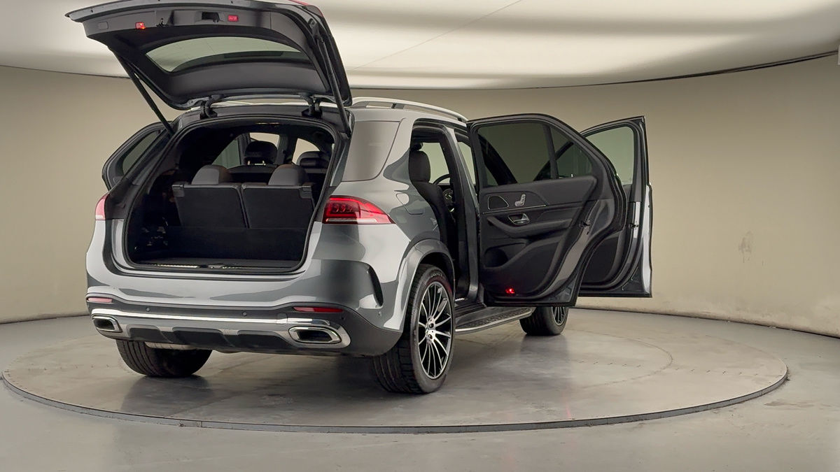 More views of Mercedes-Benz GLE