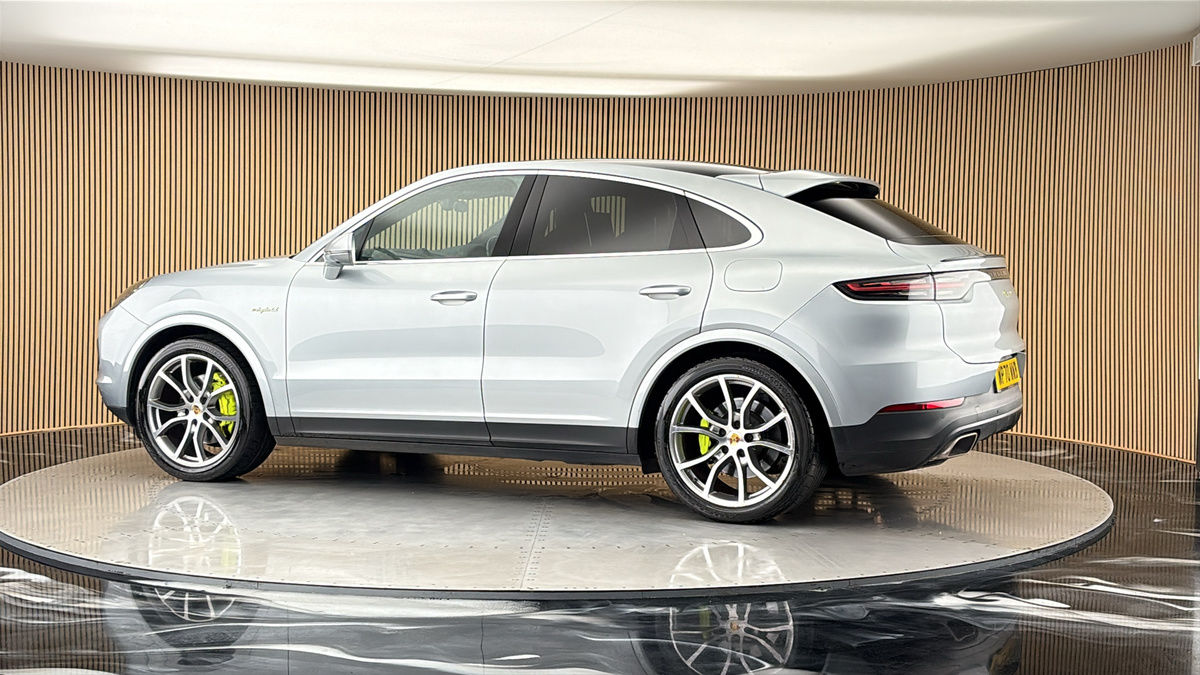 More views of Porsche Cayenne