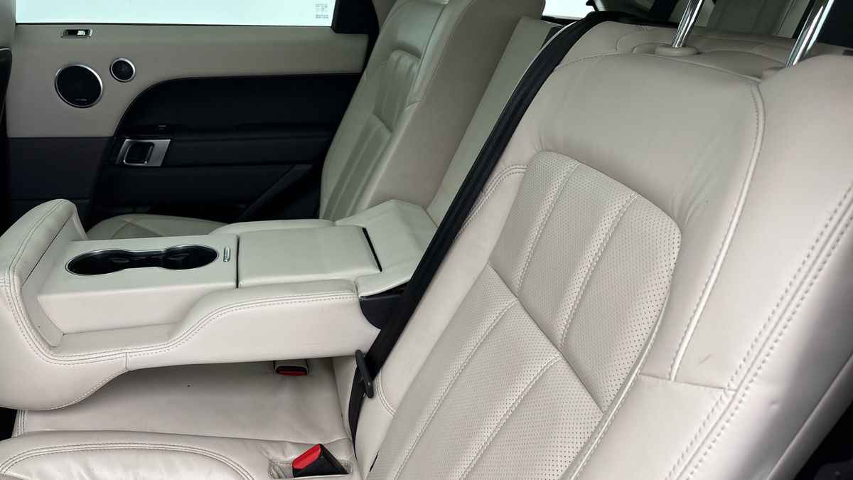 Land Rover Range Rover Sport Image 9