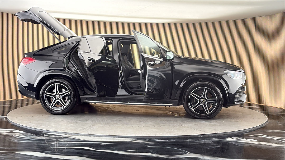 More views of Mercedes-Benz GLE