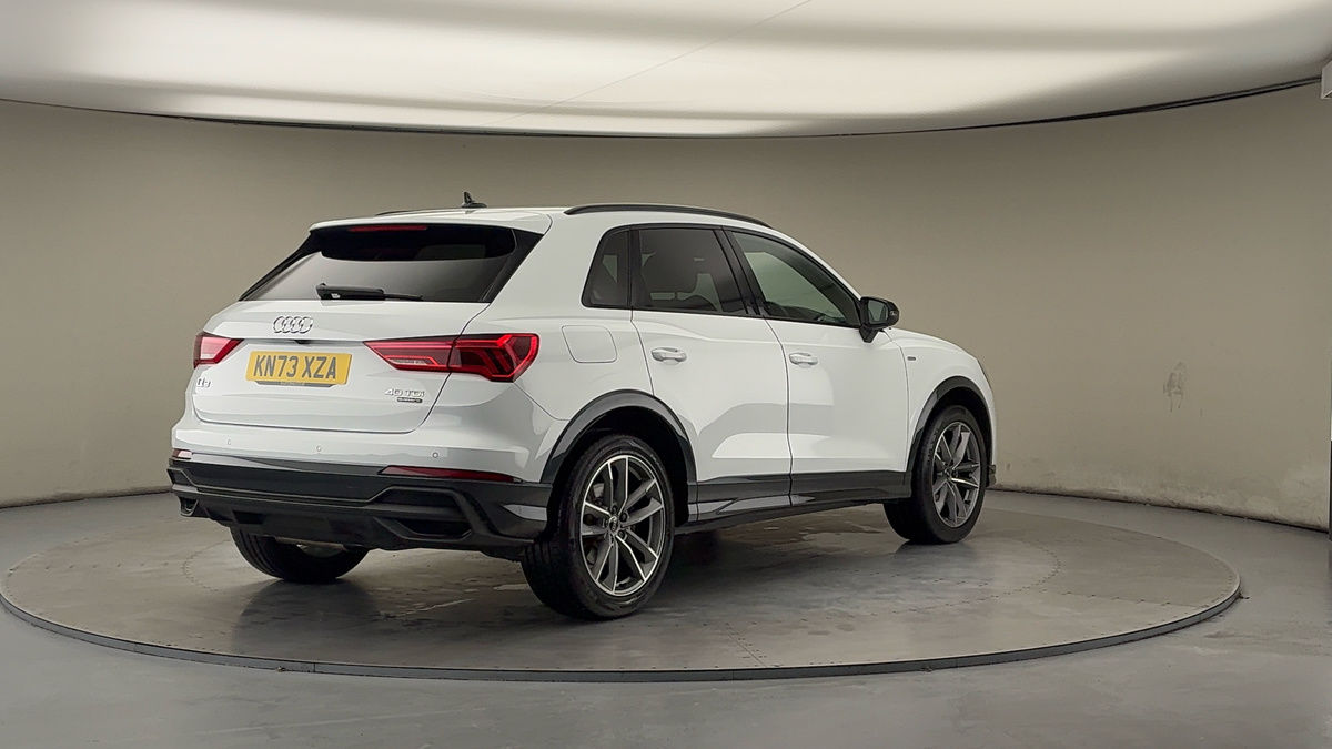 More views of Audi Q3