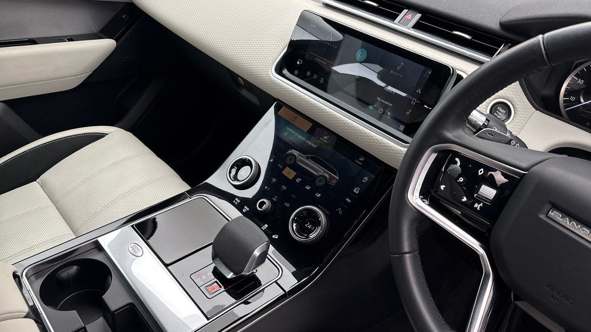 More views of Land Rover Range Rover Velar