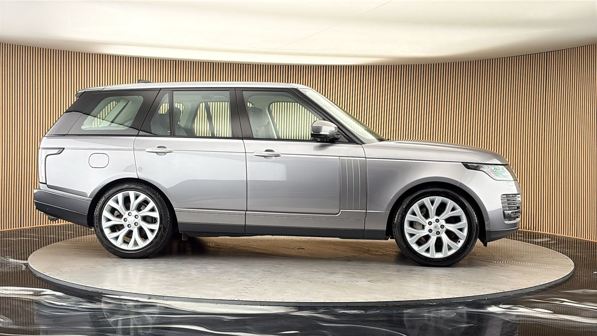 More views of Land Rover Range Rover