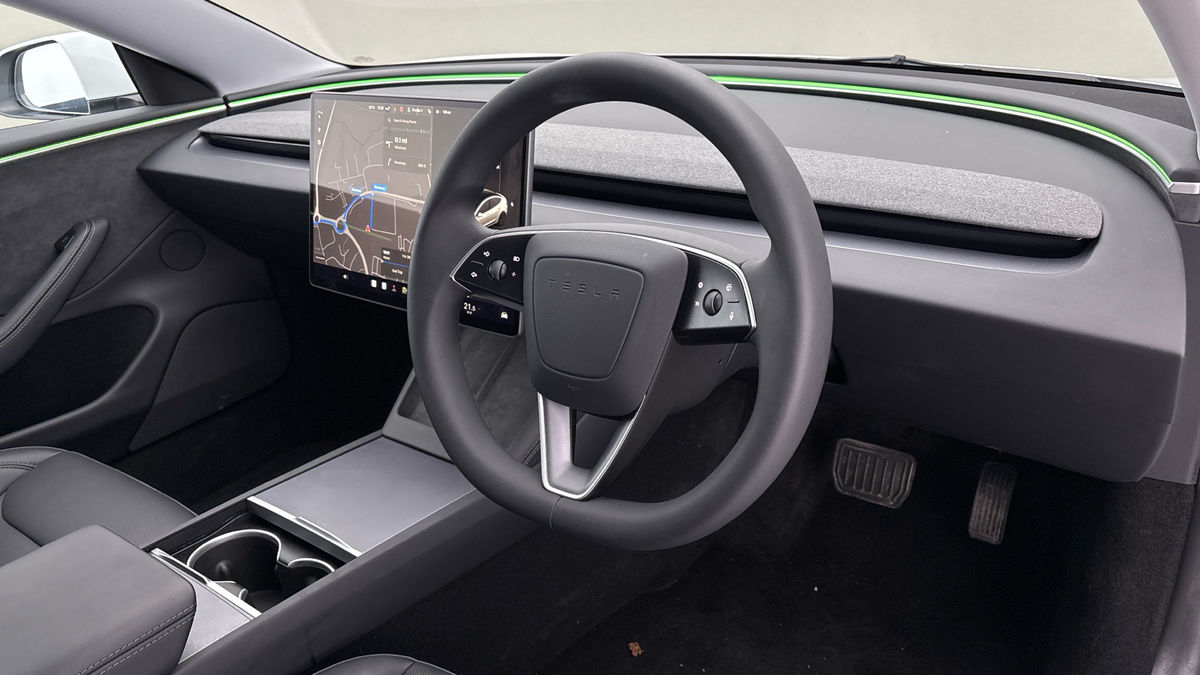 Tesla Model 3 Image 5