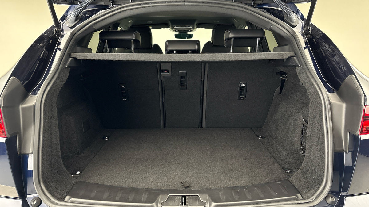 Jaguar E-PACE Image 11