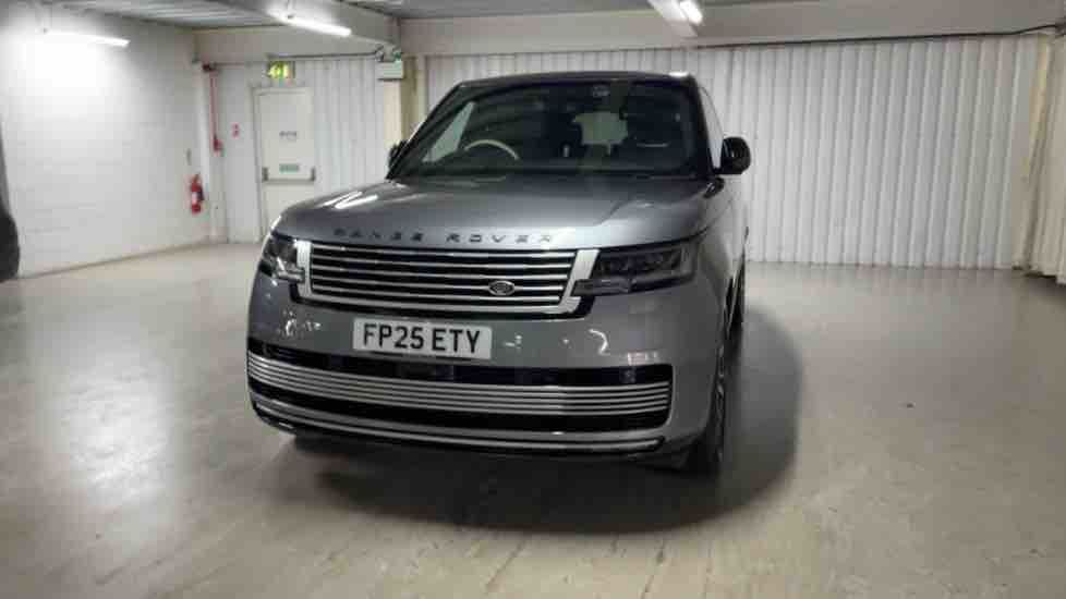 More views of Land Rover Range Rover