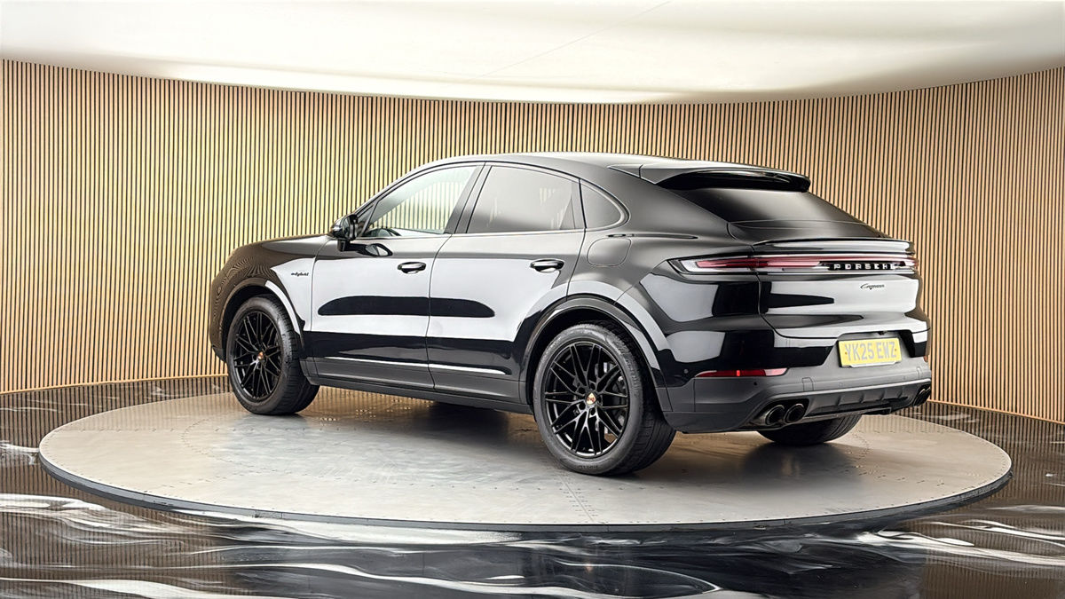 More views of Porsche Cayenne