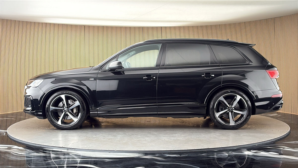 Audi Q7 Image 15