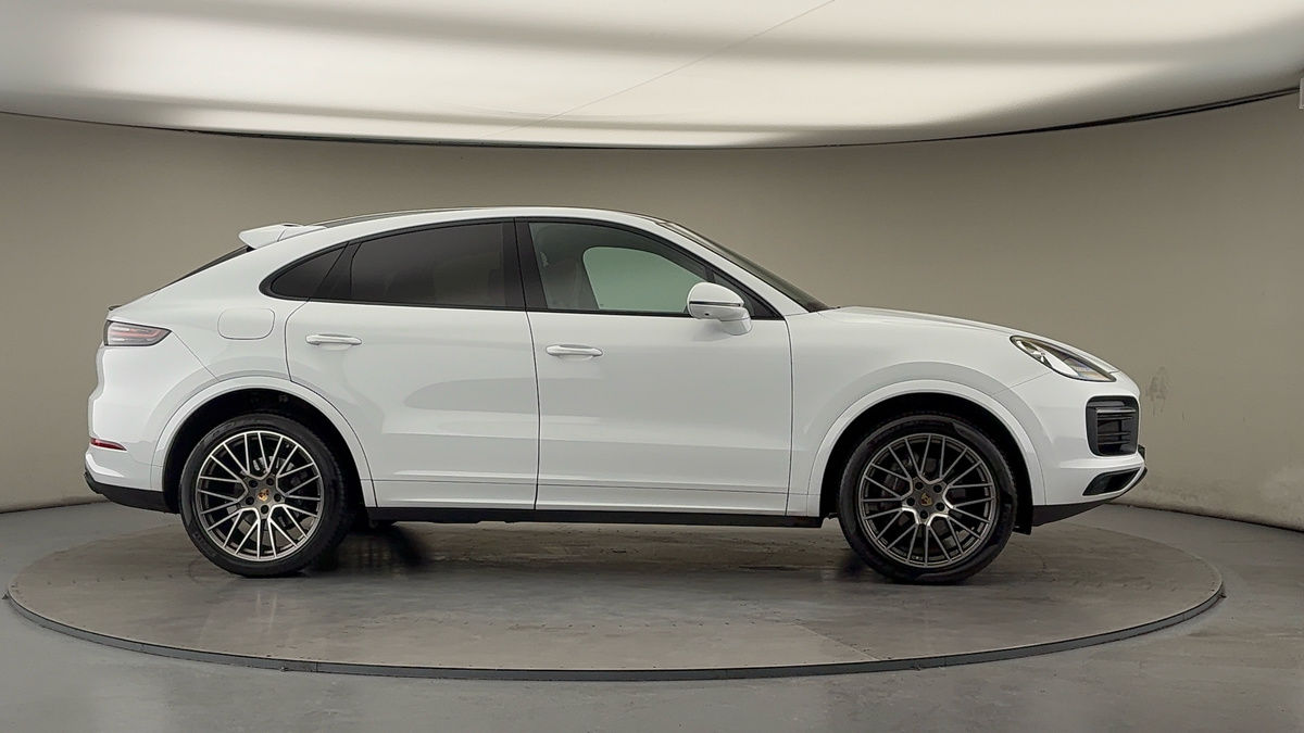 More views of Porsche Cayenne