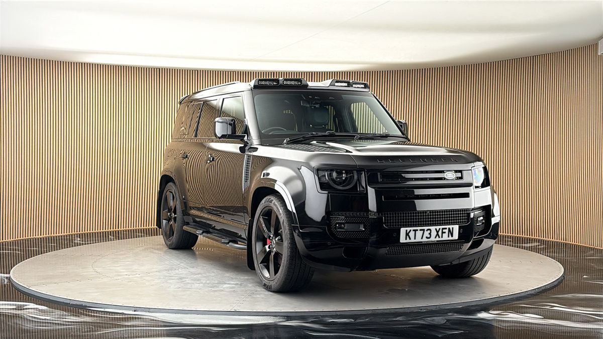 More views of Land Rover Defender 110