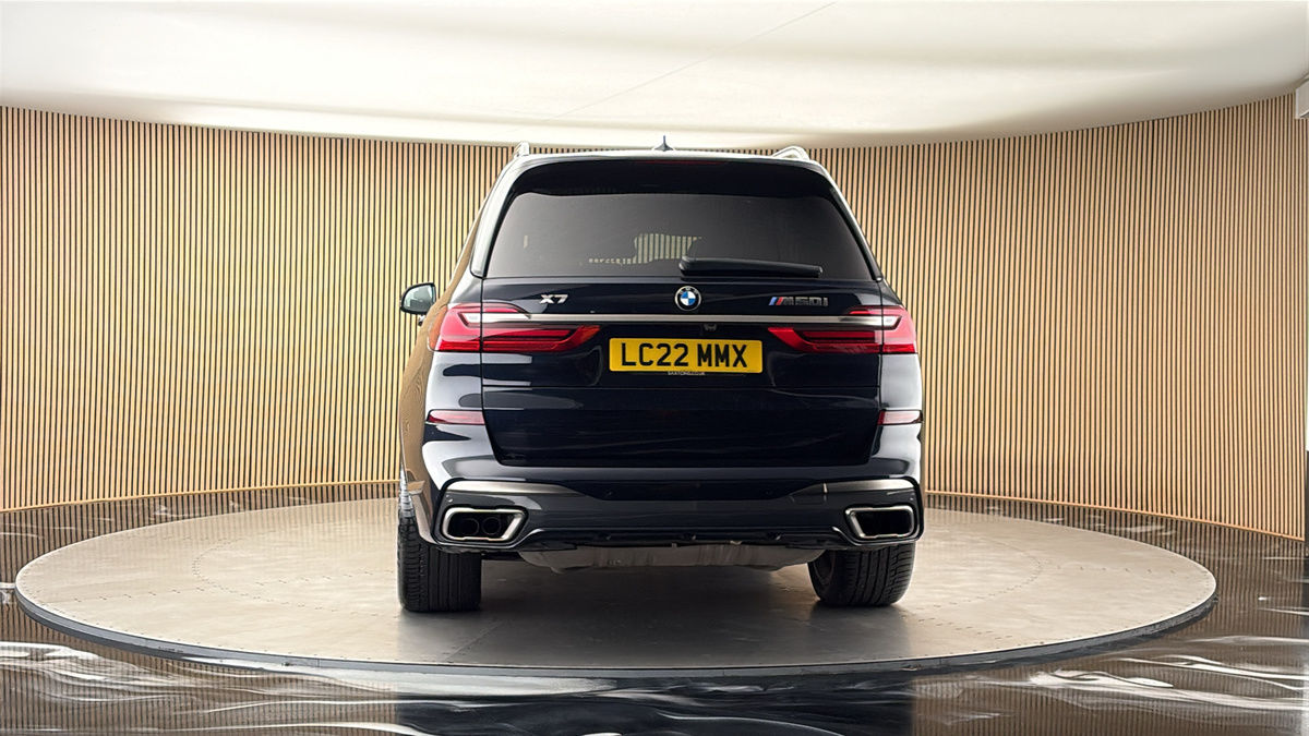 More views of BMW X7
