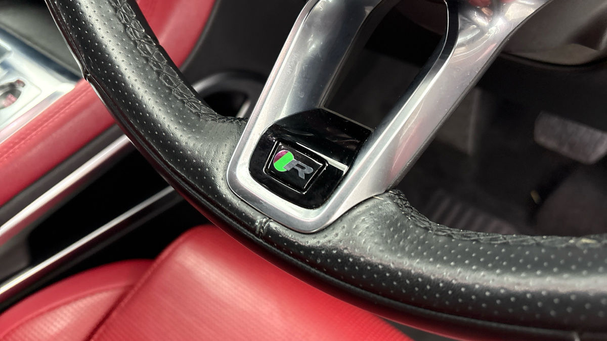 Jaguar F-PACE Image 6