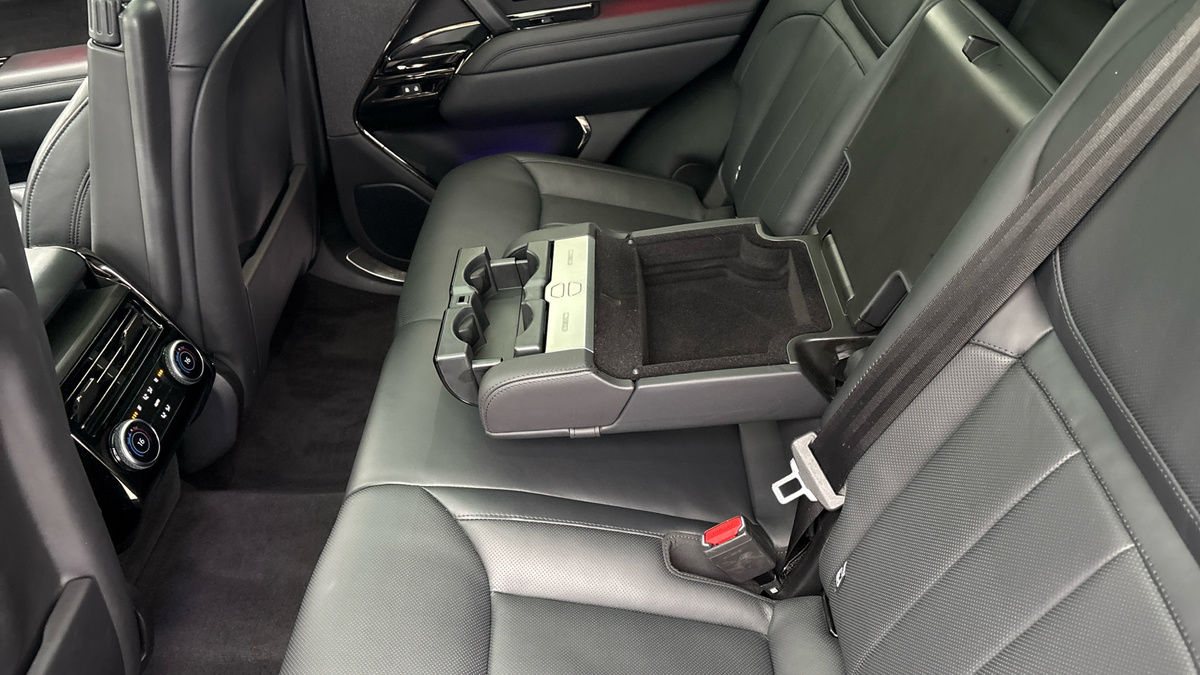 Land Rover Range Rover Sport Image 9