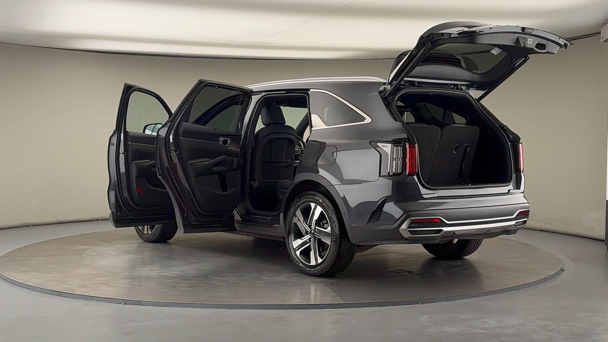 More views of Kia Sorento