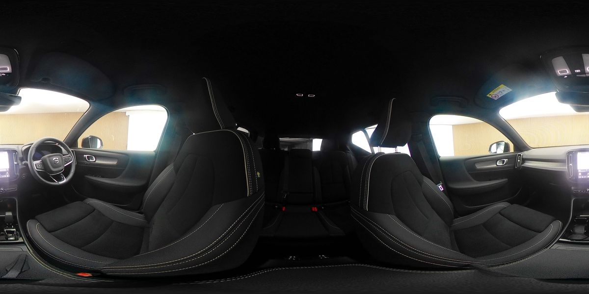 More views of Volvo XC40