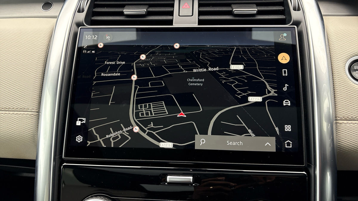 Land Rover Discovery Image 17