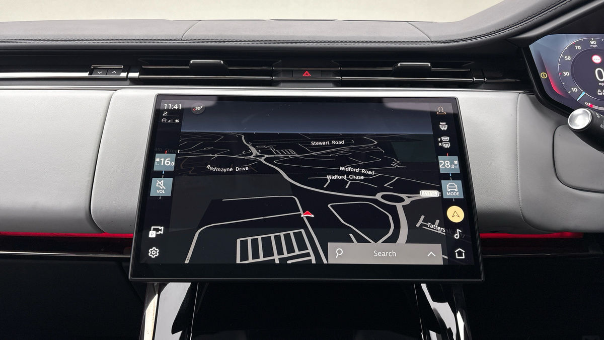 Land Rover Range Rover Sport Image 17