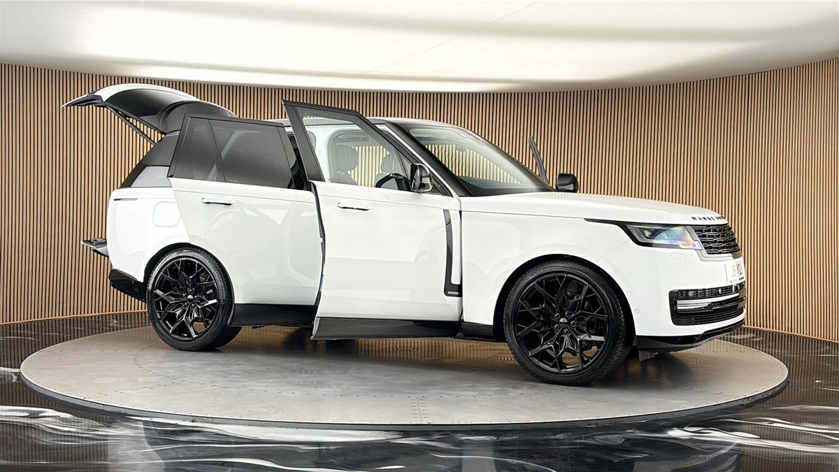 More views of Land Rover Range Rover
