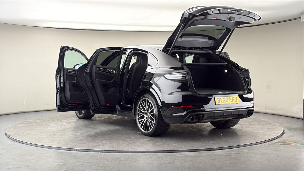 Porsche Cayenne Image 23