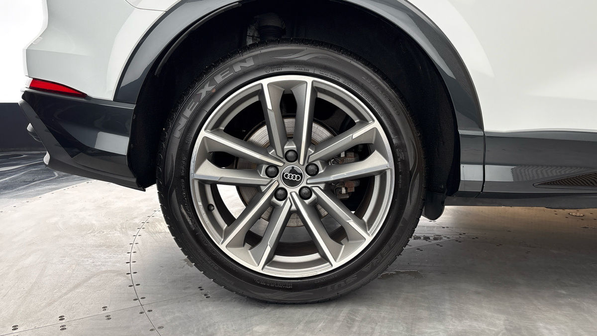 Audi Q3 Image 10