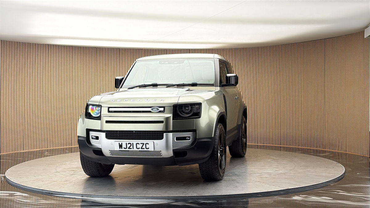 More views of Land Rover Defender 90
