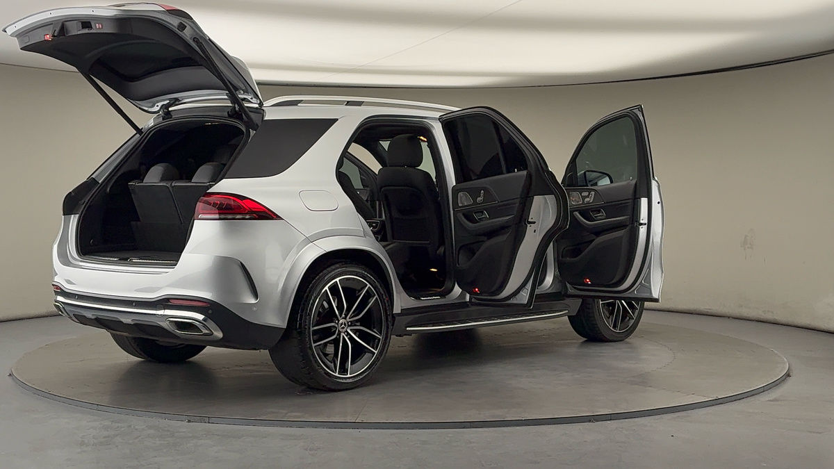 More views of Mercedes-Benz GLE