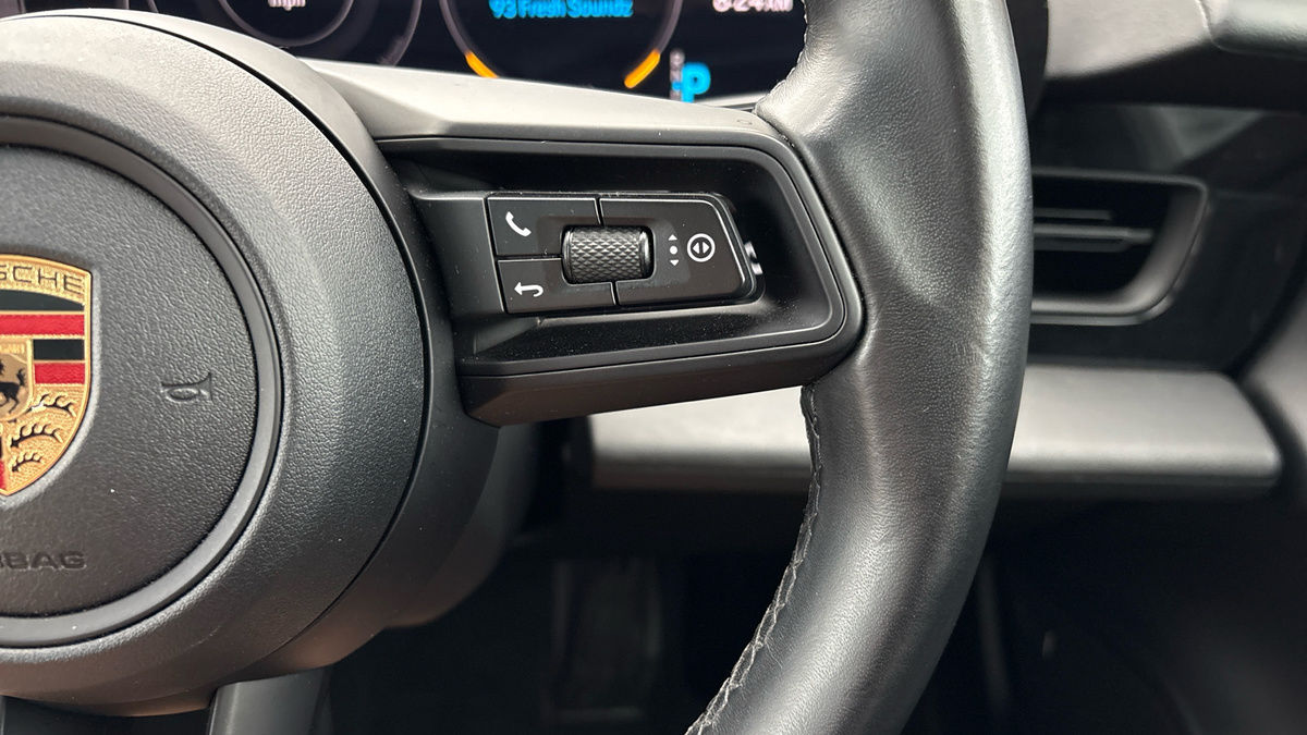 Porsche Taycan Image 14