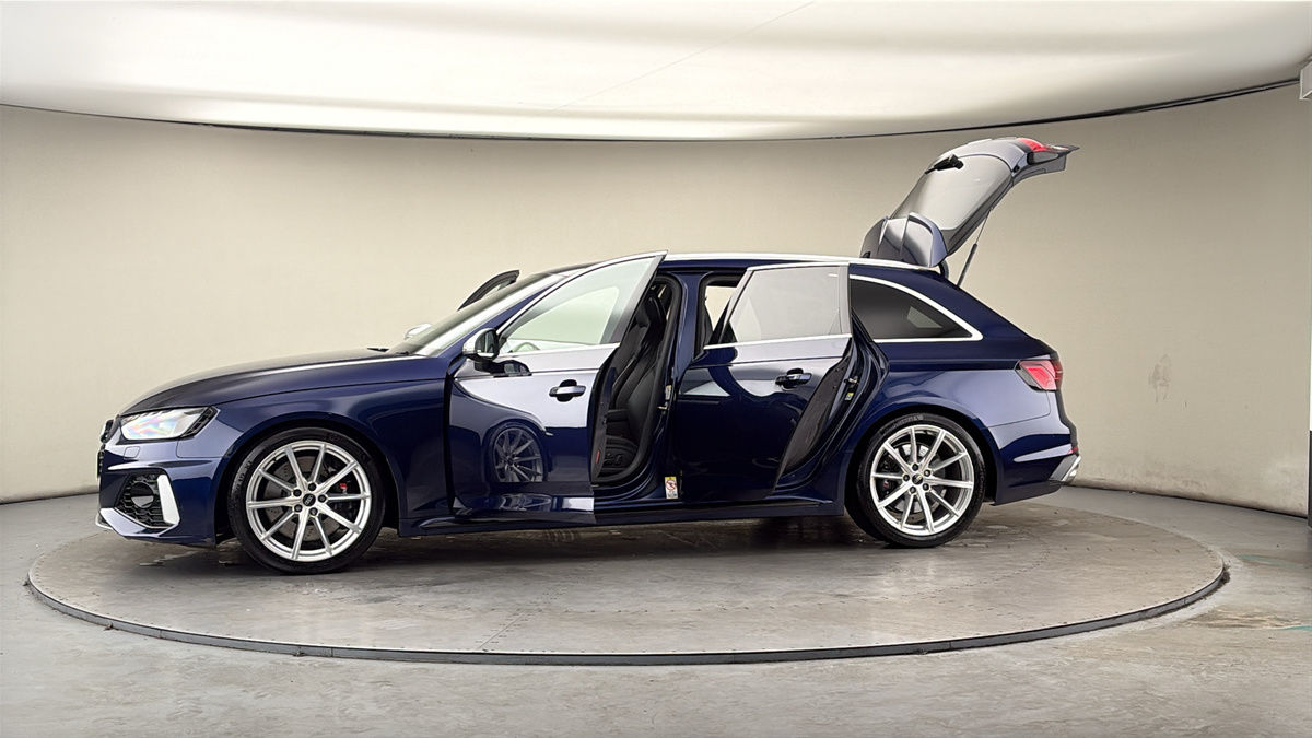 More views of Audi RS4 Avant