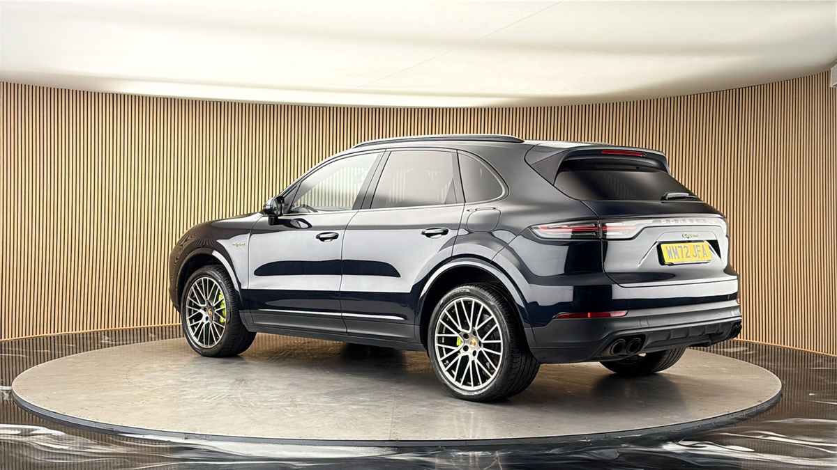 More views of Porsche Cayenne