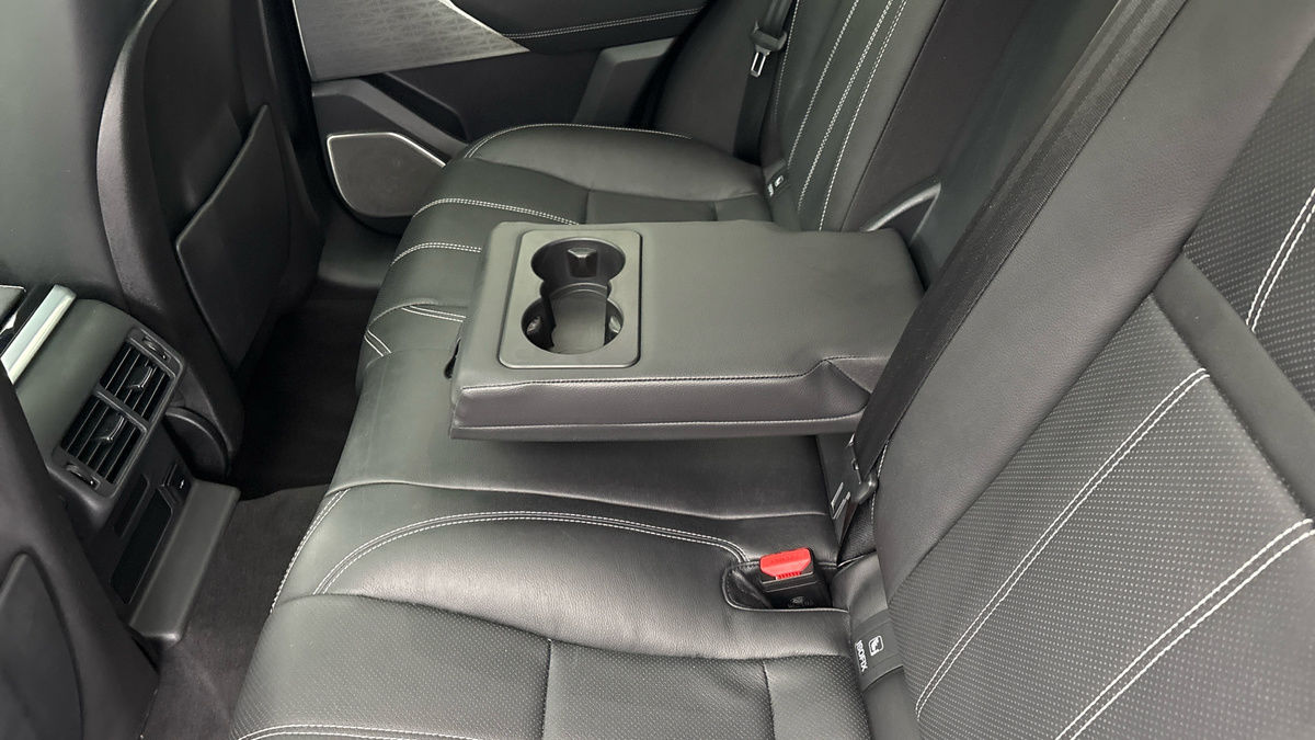 Land Rover Range Rover Velar Image 9