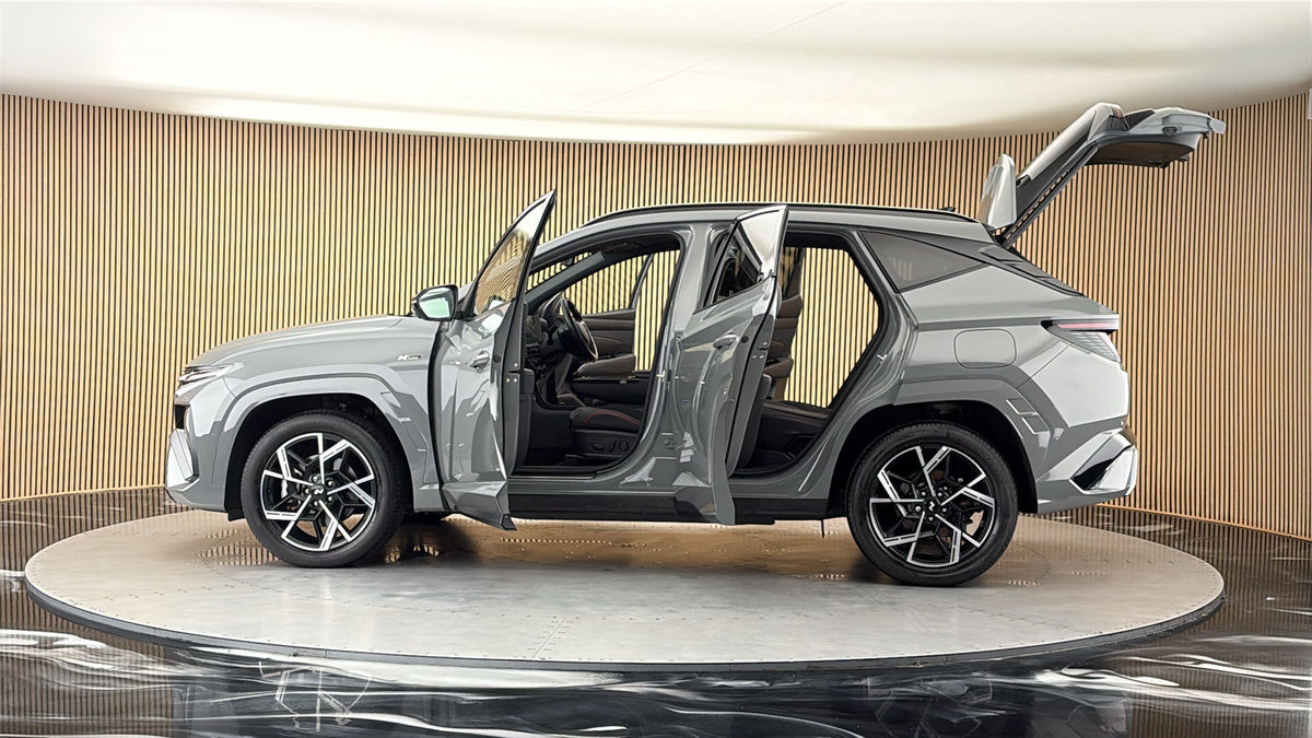 More views of Hyundai TUCSON