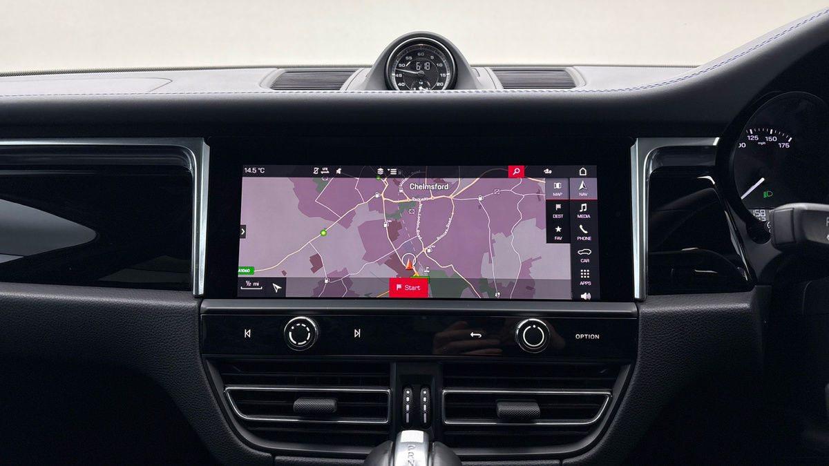 Porsche Macan Image 17