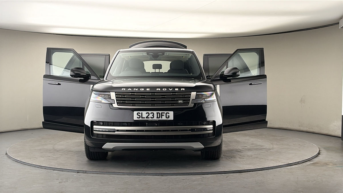 More views of Land Rover Range Rover