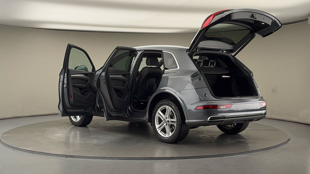 More views of Audi Q5