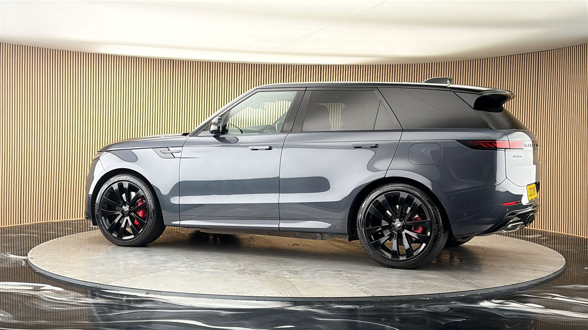 More views of Land Rover Range Rover Sport