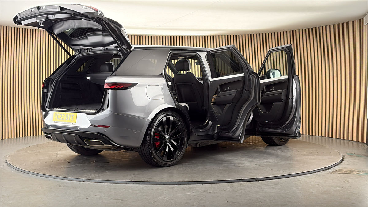 More views of Land Rover Range Rover Sport