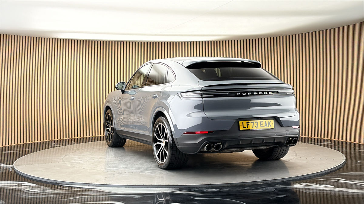 More views of Porsche Cayenne