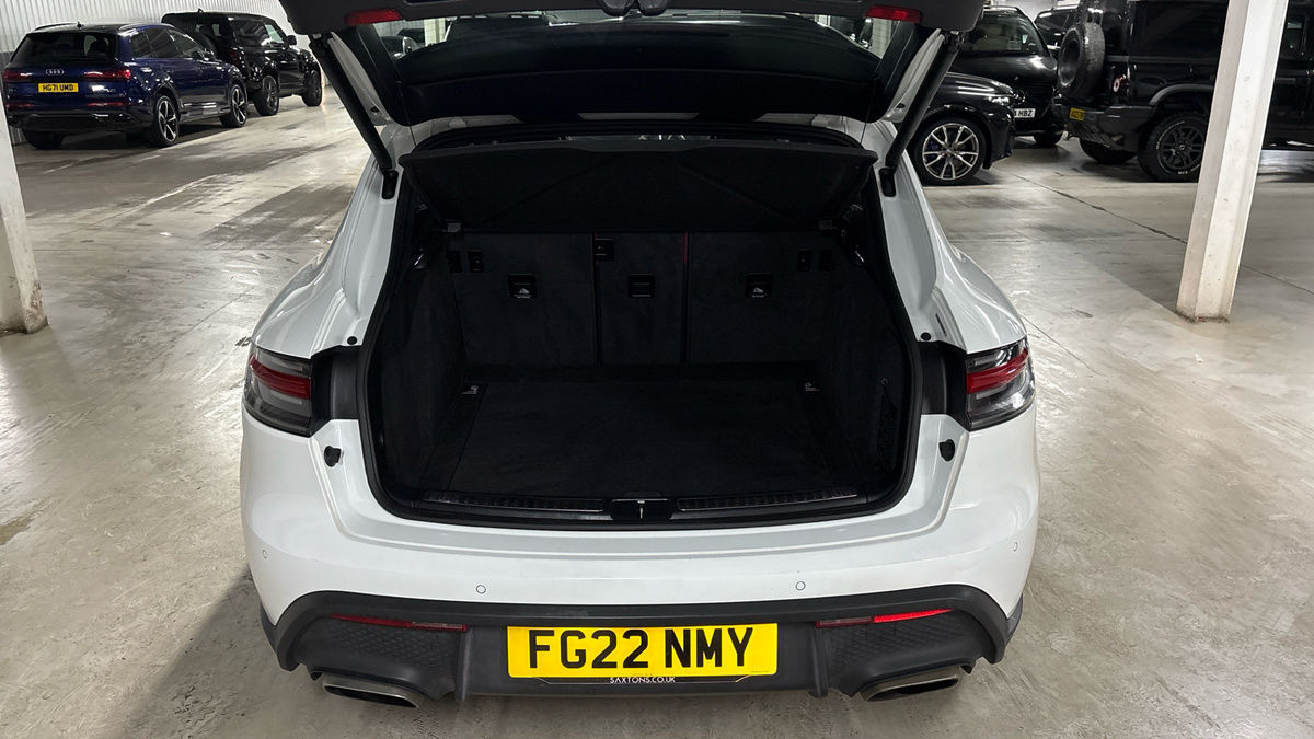 Porsche Macan Image 11