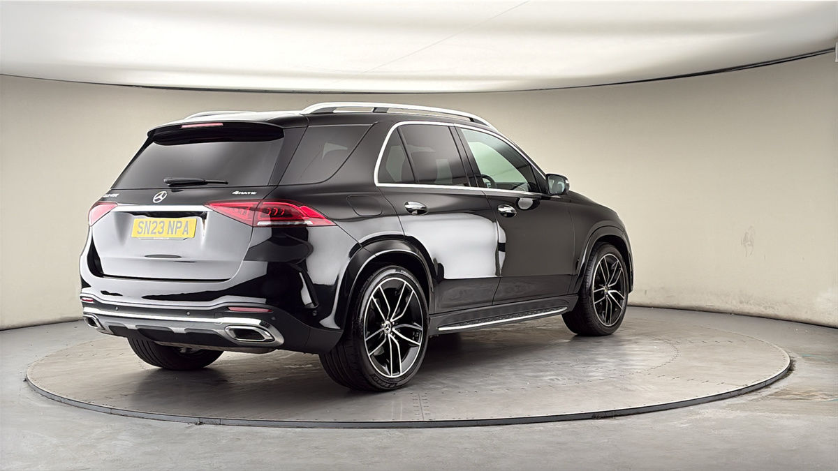 More views of Mercedes-Benz GLE