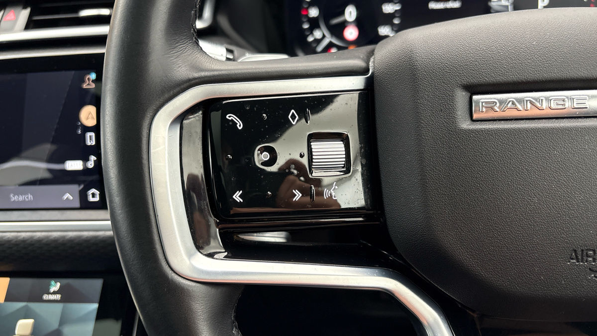 Land Rover Range Rover Velar Image 13