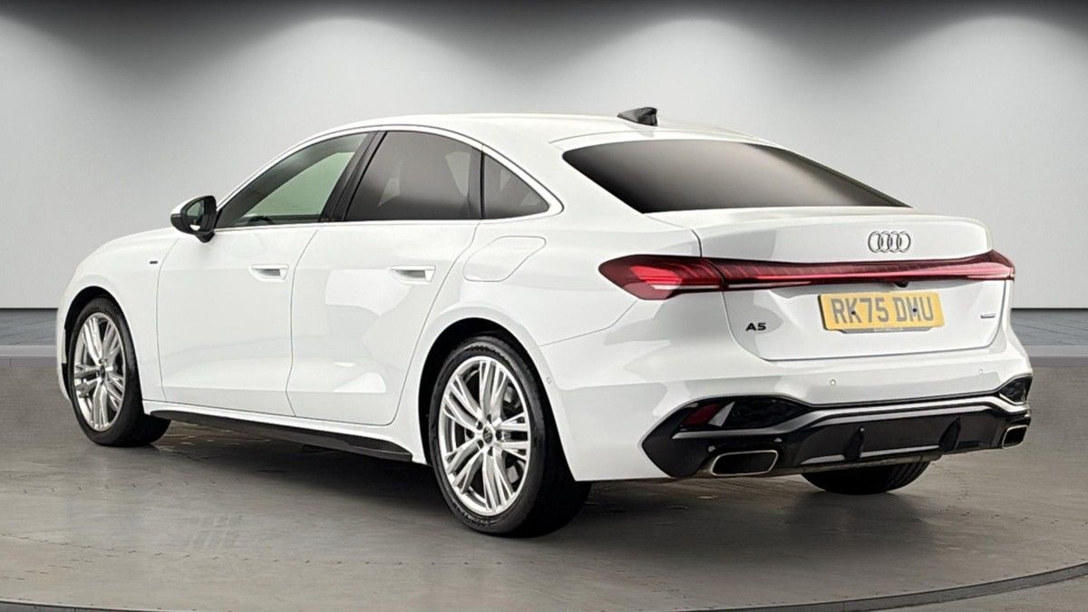 Audi A5 Image 2