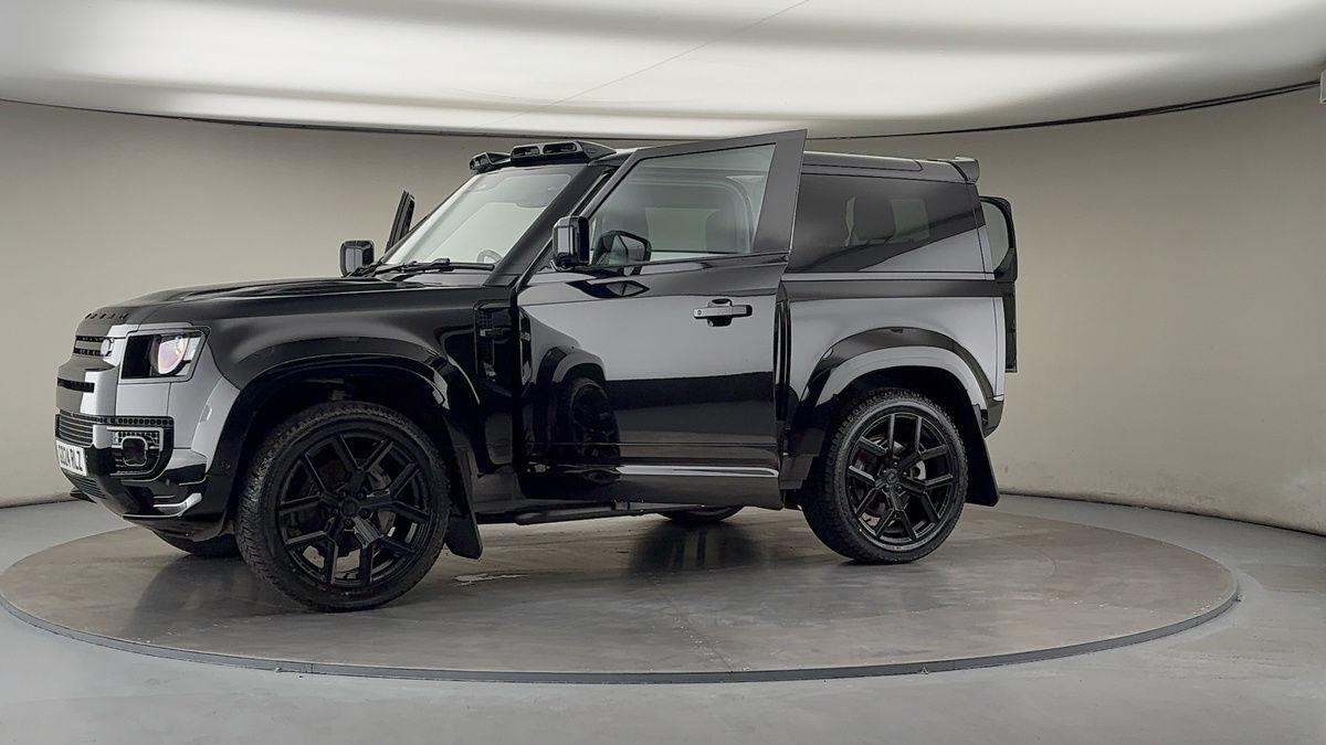 More views of Land Rover Defender 90