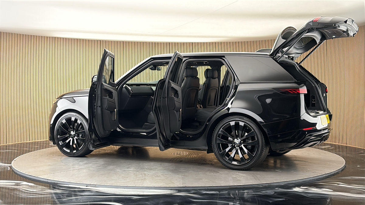 More views of Land Rover Range Rover Sport