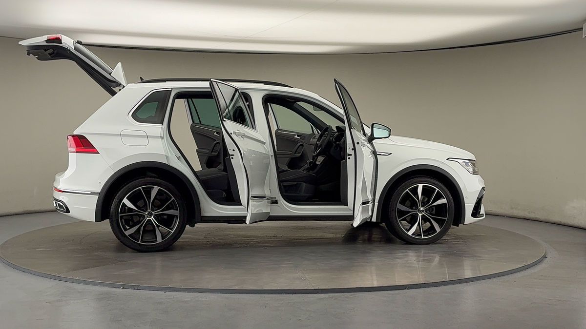 More views of Volkswagen Tiguan