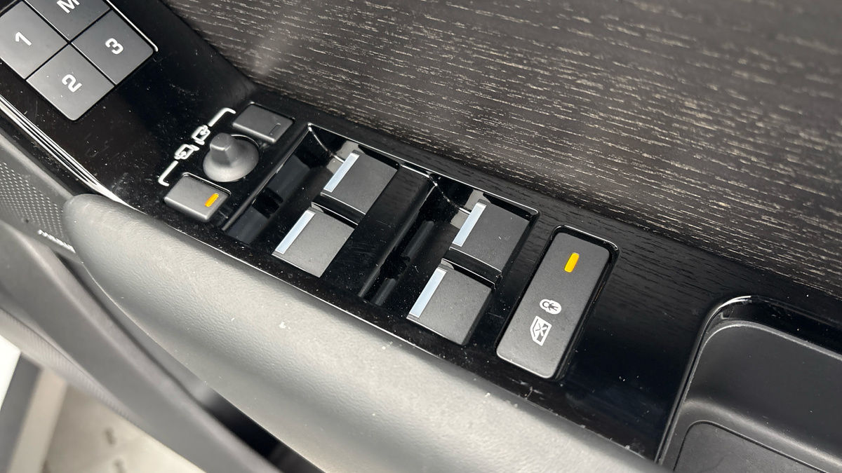 Land Rover Range Rover Velar Image 26