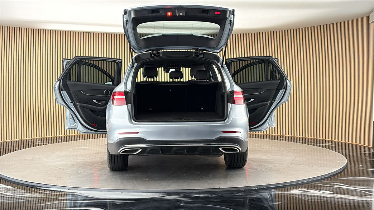 More views of Mercedes-Benz GLC