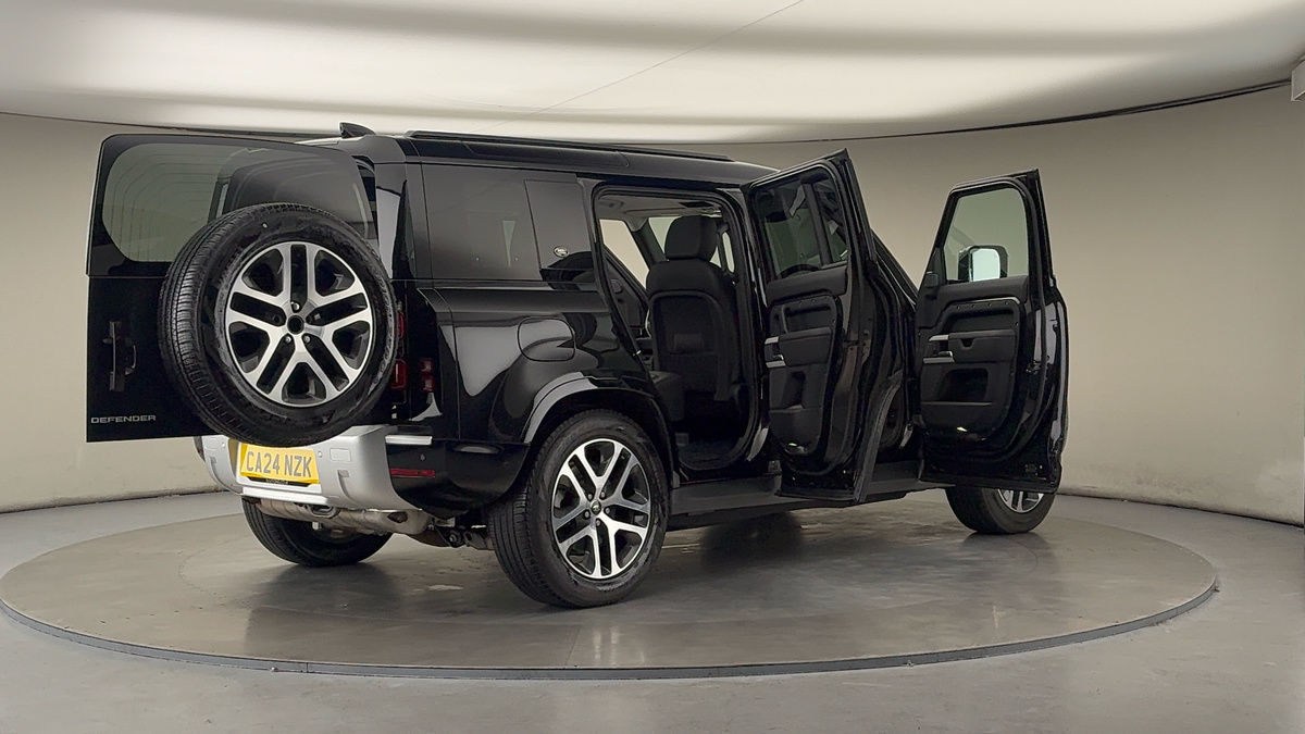 More views of Land Rover Defender 110