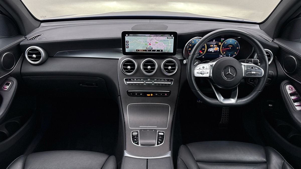 Mercedes-Benz GLC Image 12
