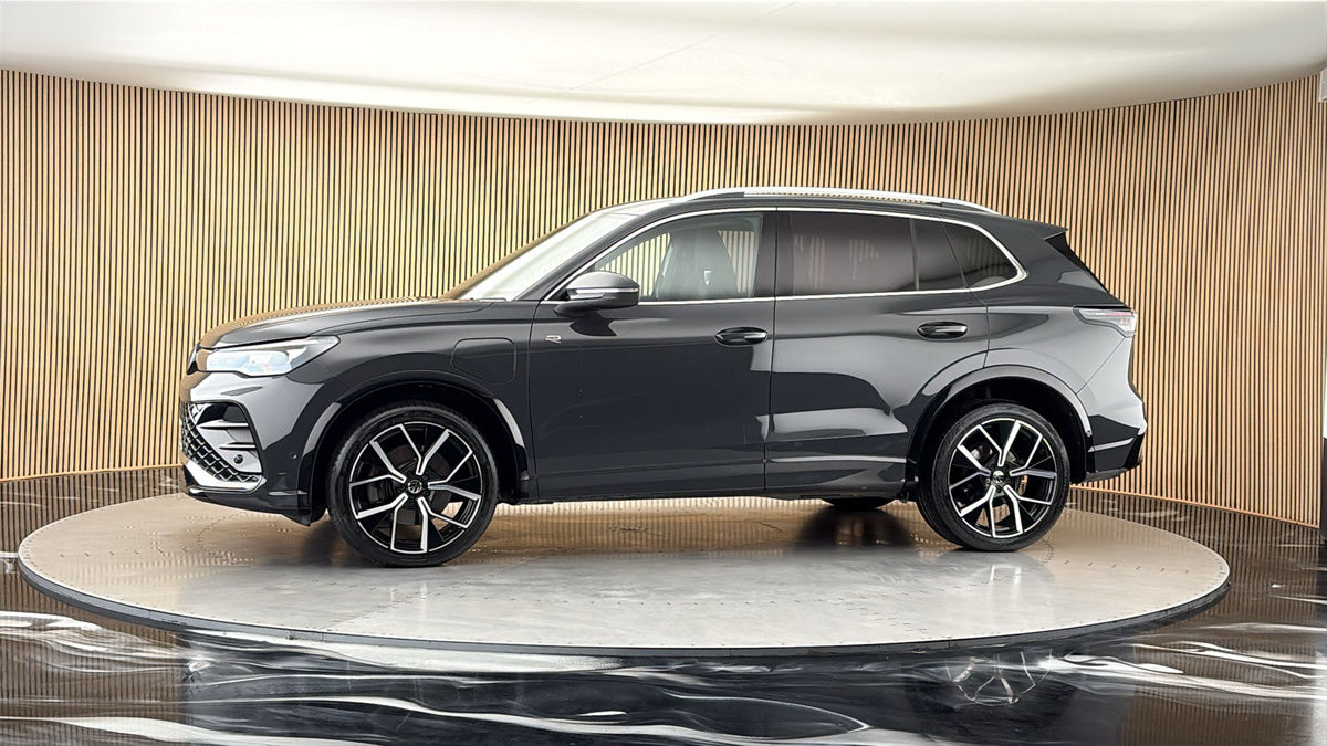 More views of Volkswagen Tiguan